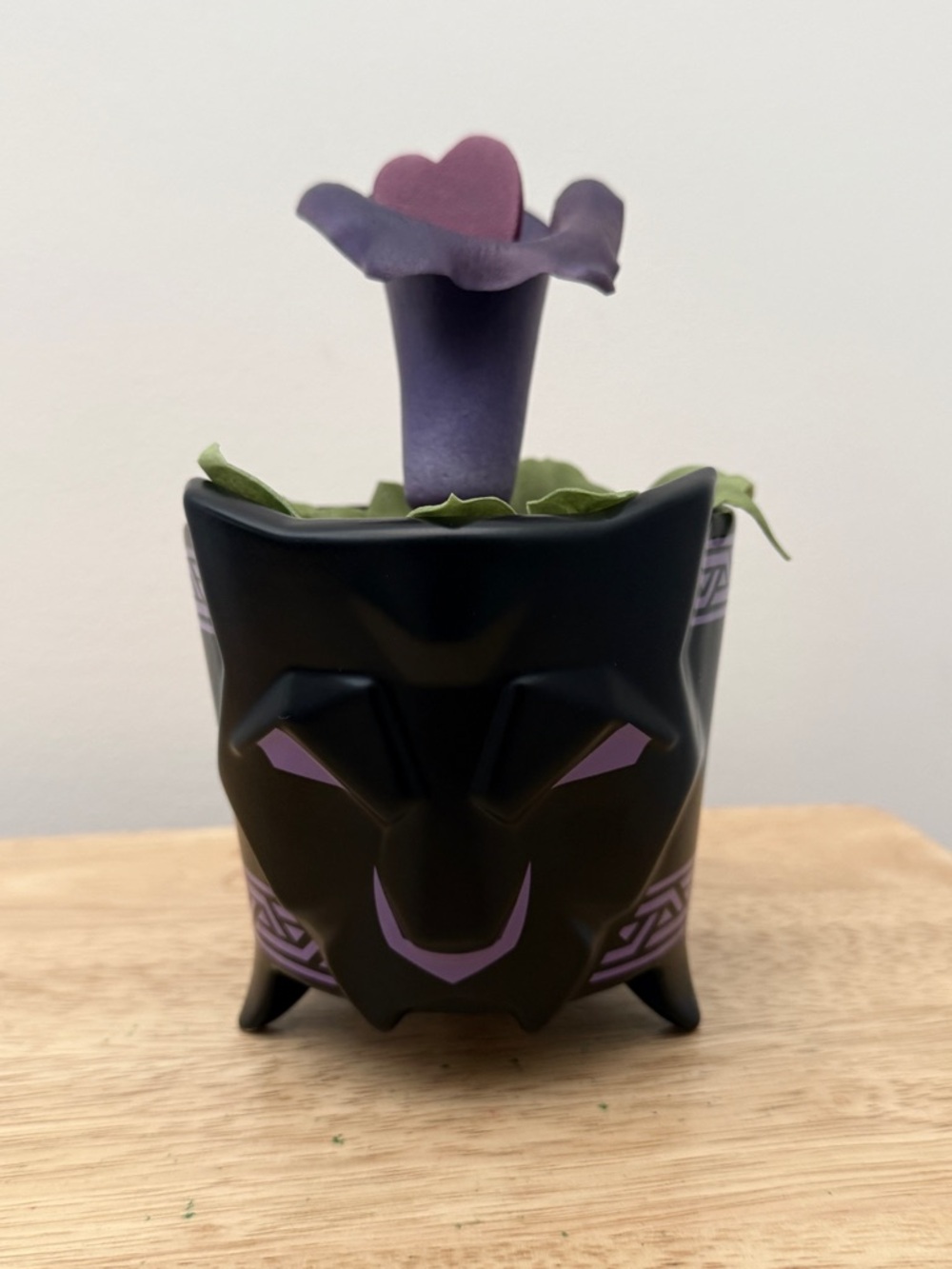 Disney Parks ~ Marvel Black Panther Heart Shaped 7" Flower Planter